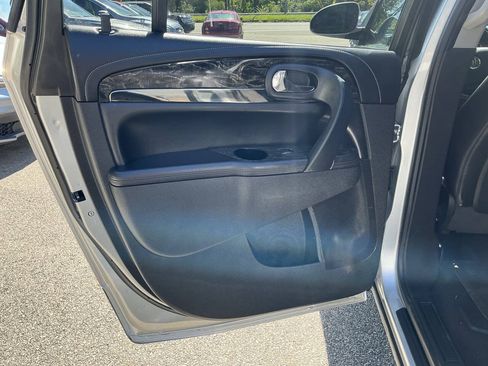 Used 2013 Buick Enclave Leather w/ LPO, Cargo Convenience Pkg FWD image 23