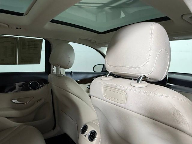 Used 2019 Mercedes-Benz GLC 300 image 30