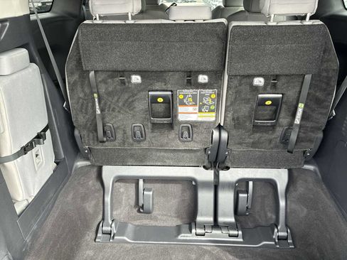 Used 2025 Toyota Sienna LE image 20