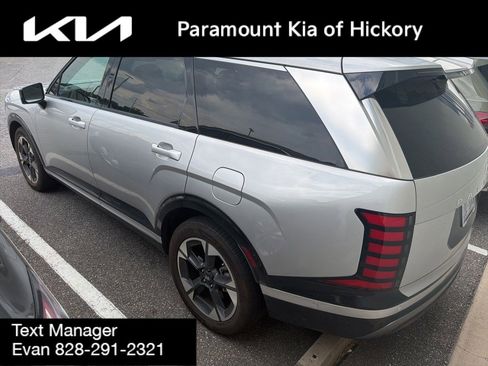 Used 2026 Hyundai Palisade Limited FWD image 4