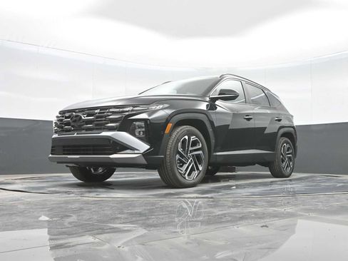 Certified 2025 Hyundai Tucson Limited image 32