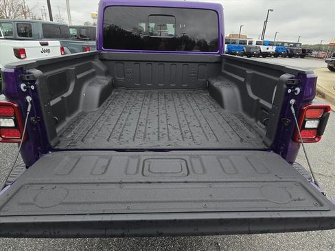 New 2026 Jeep Gladiator Mojave image 8