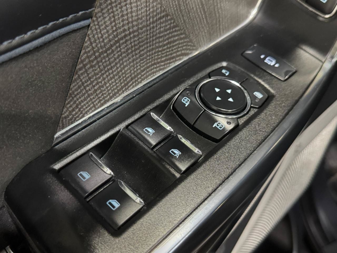 Used 2025 Ford F450 Platinum w/ FX4 Off-Road Package AWD/4WD image 8