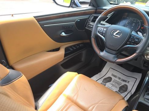 Used 2022 Lexus ES 350 Ultra Luxury w/ Accessory Package 2 FWD image 26
