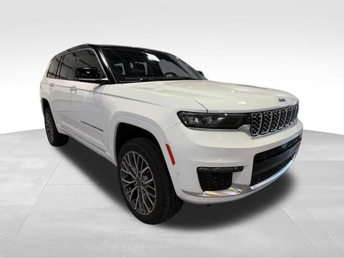 Used 2024 Jeep Grand Cherokee L Summit AWD/4WD image 3