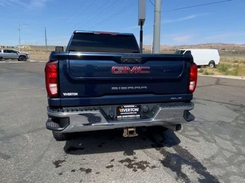 Used 2022 GMC Sierra 3500 SLE w/ SLE Value Package AWD/4WD image 7