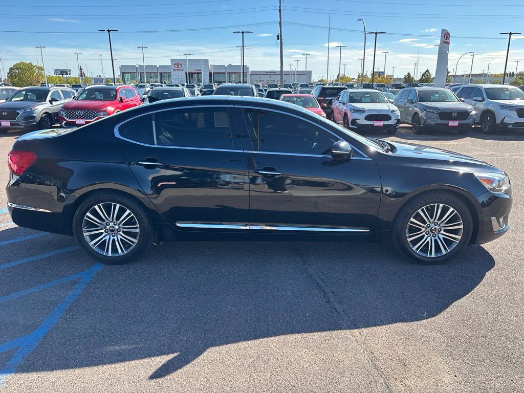 Used 2015 Kia Cadenza Premium FWD image 4