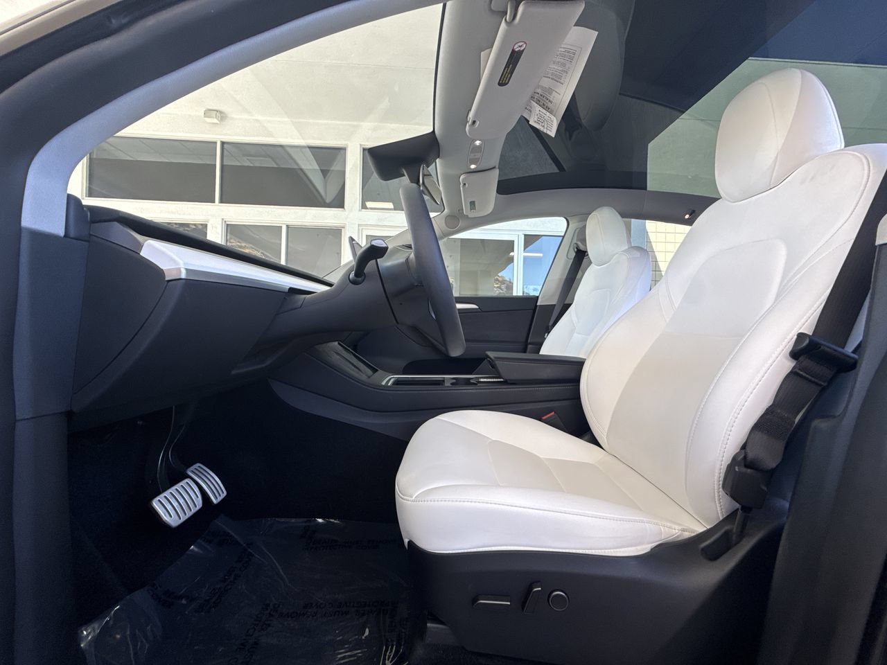 Used 2024 Tesla Model Y Performance AWD/4WD image 19