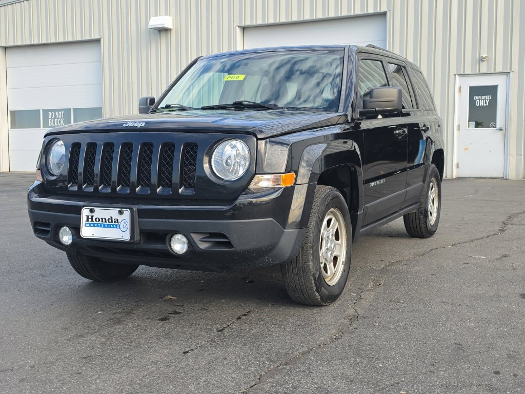 Used 2016 Jeep Patriot Sport w/ Power Value Group AWD/4WD image 3