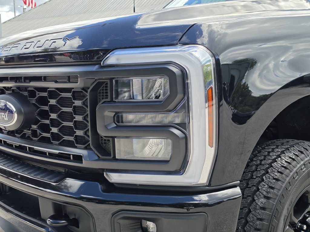 Used 2024 Ford F350 XLT w/ XLT Premium Package AWD/4WD image 7