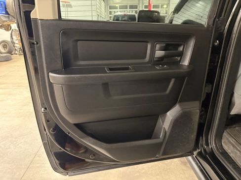 Used 2014 RAM 1500 Express w/ Black Ram 1500 Express Group image 40