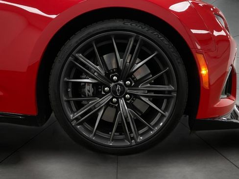 Used 2021 Chevrolet Camaro ZL1 w/ LPO, ZL1 Protection Package RWD image 13