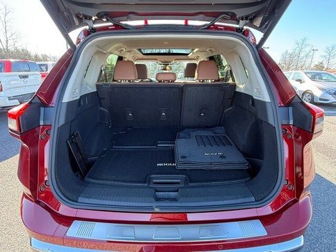 New 2026 Nissan Rogue Platinum w/ Tech Package image 17