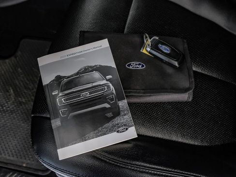 Used 2020 Ford Expedition XLT w/ Equipment Group 202A AWD/4WD image 64