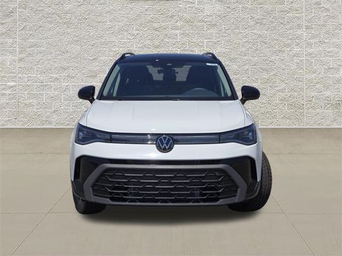 New 2026 Volkswagen Taos SE AWD/4WD image 2