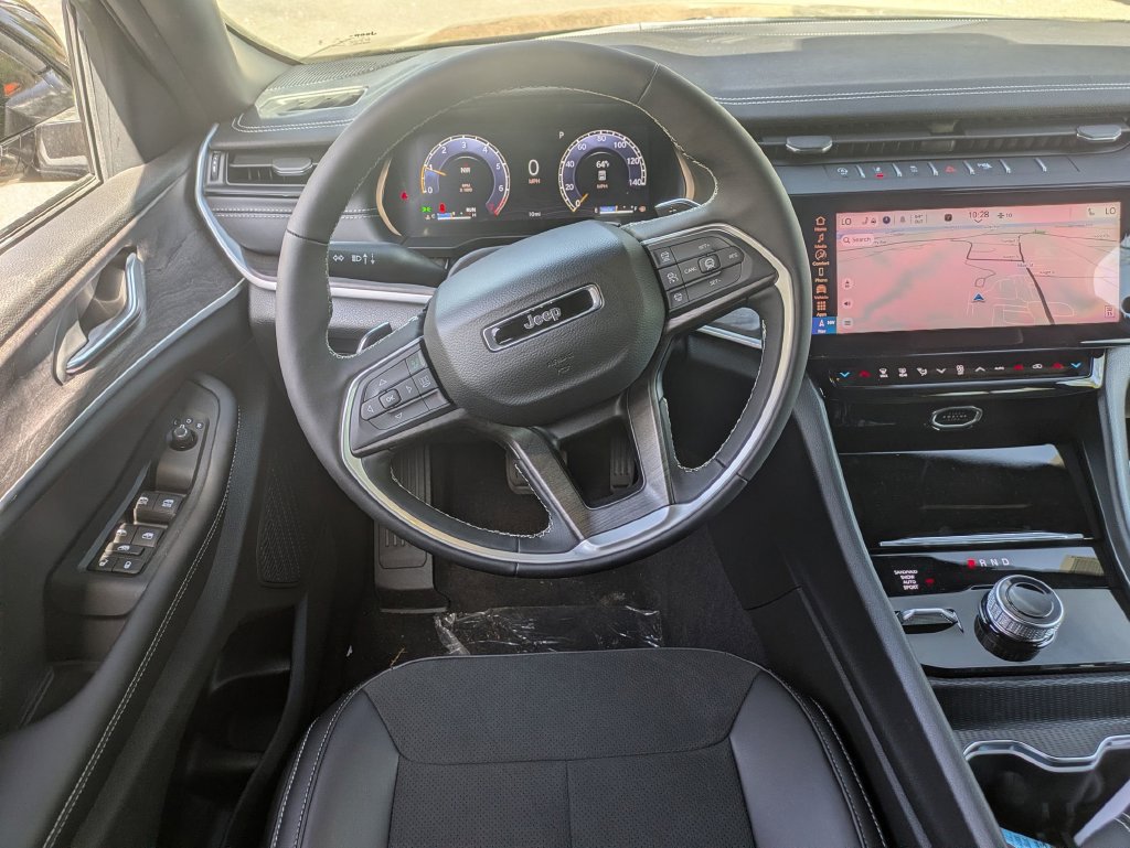 New 2026 Jeep Grand Cherokee Altitude AWD/4WD image 14