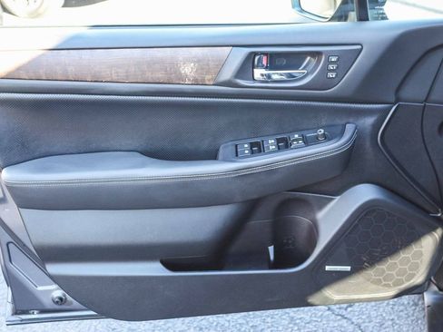 Used 2016 Subaru Outback 2.5i Limited w/ Popular Package #4 image 20