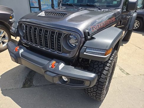 Used 2026 Jeep Gladiator Mojave AWD/4WD image 17