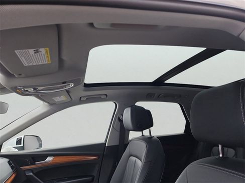 Certified 2023 Audi Q5 2.0T Premium w/ Convenience Package image 16