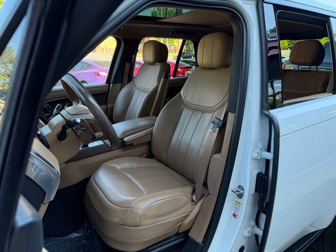 Used 2023 Land Rover Range Rover SE image 26