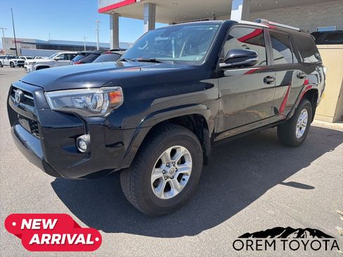 Used 2024 Toyota 4Runner SR5 Premium w/ SR5 Premium Package AWD/4WD image 7