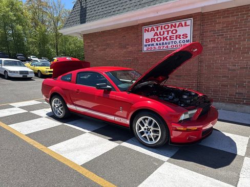 Used 2007 Ford Mustang Shelby GT500 RWD image 38