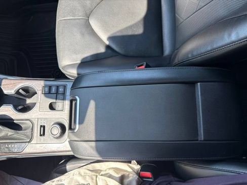 Used 2023 Toyota Highlander Platinum AWD/4WD image 20