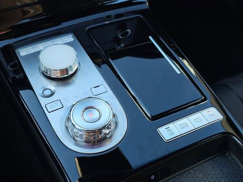 Certified 2025 Genesis G80 3.5T Sport image 19