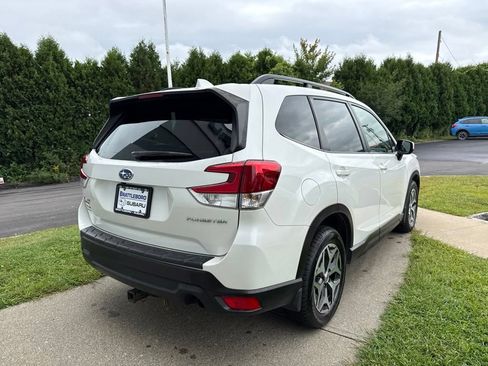 Used 2020 Subaru Forester Premium AWD/4WD image 4