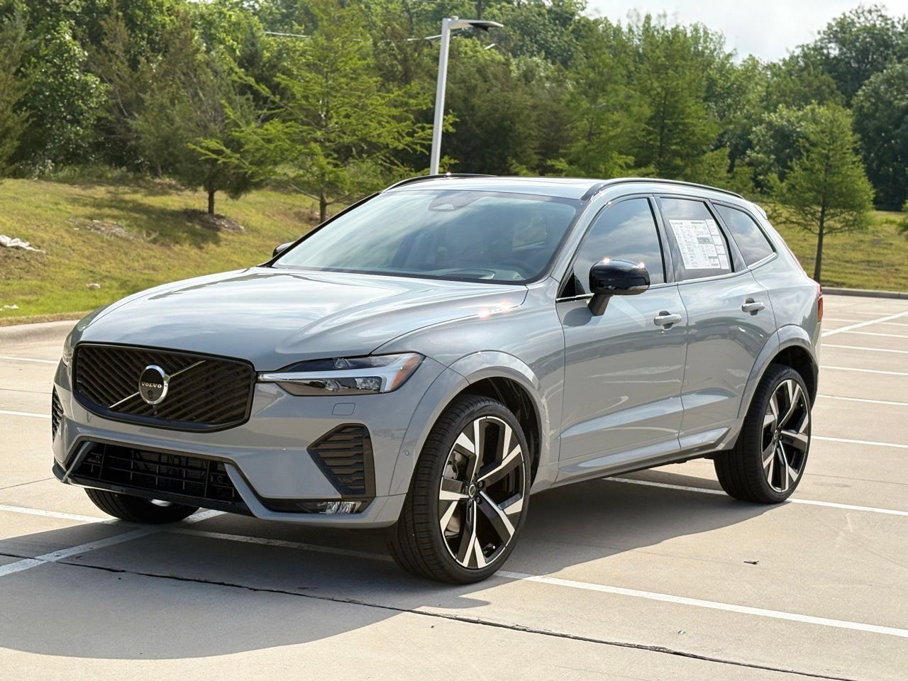 New 2026 Volvo XC60 B5 Ultra w/ Protection Package Premier AWD/4WD image 3