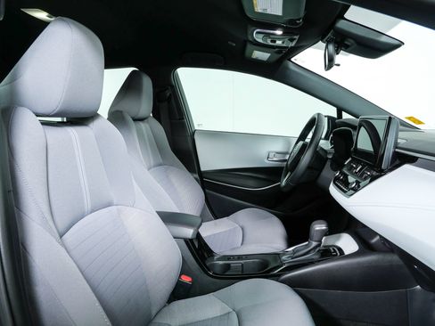 Used 2025 Toyota Corolla SE FWD image 21