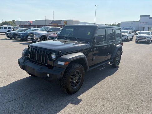 Used 2024 Jeep Wrangler Unlimited Sport AWD/4WD image 2