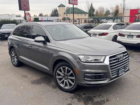 Used 2017 Audi Q7 3.0T Premium image 11