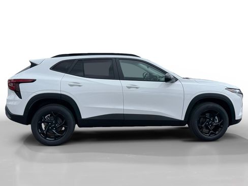 New 2026 Chevrolet Trax LT w/ Driver Confidence Package FWD image 6