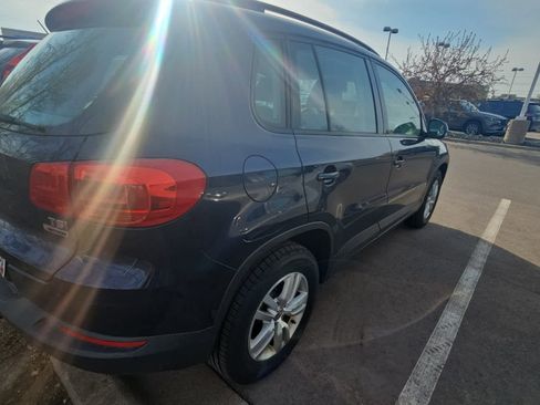 Used 2016 Volkswagen Tiguan S image 3