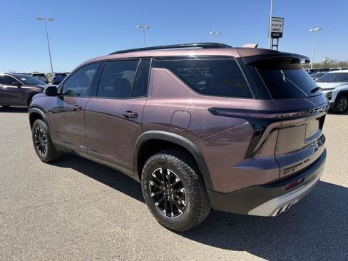 Used 2024 Chevrolet Traverse Z71 image 7