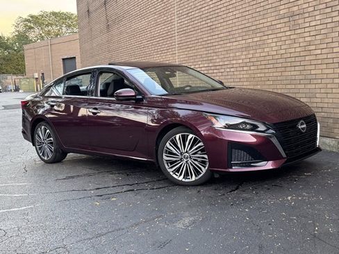 Used 2024 Nissan Altima 2.5 SL image 5