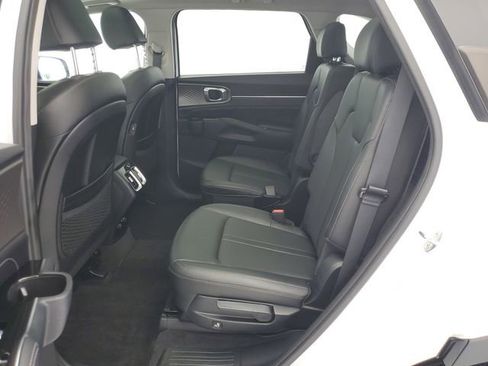 Used 2023 Kia Sorento SX AWD/4WD image 13