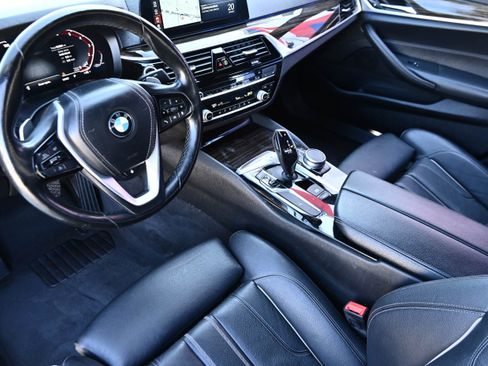 Used 2020 BMW 530i w/ Convenience Package image 11