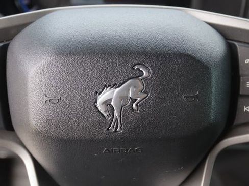 Used 2023 Ford Bronco Badlands image 13