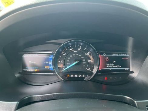 Used 2017 Ford Explorer XLT w/ Equipment Group 202A AWD/4WD image 24