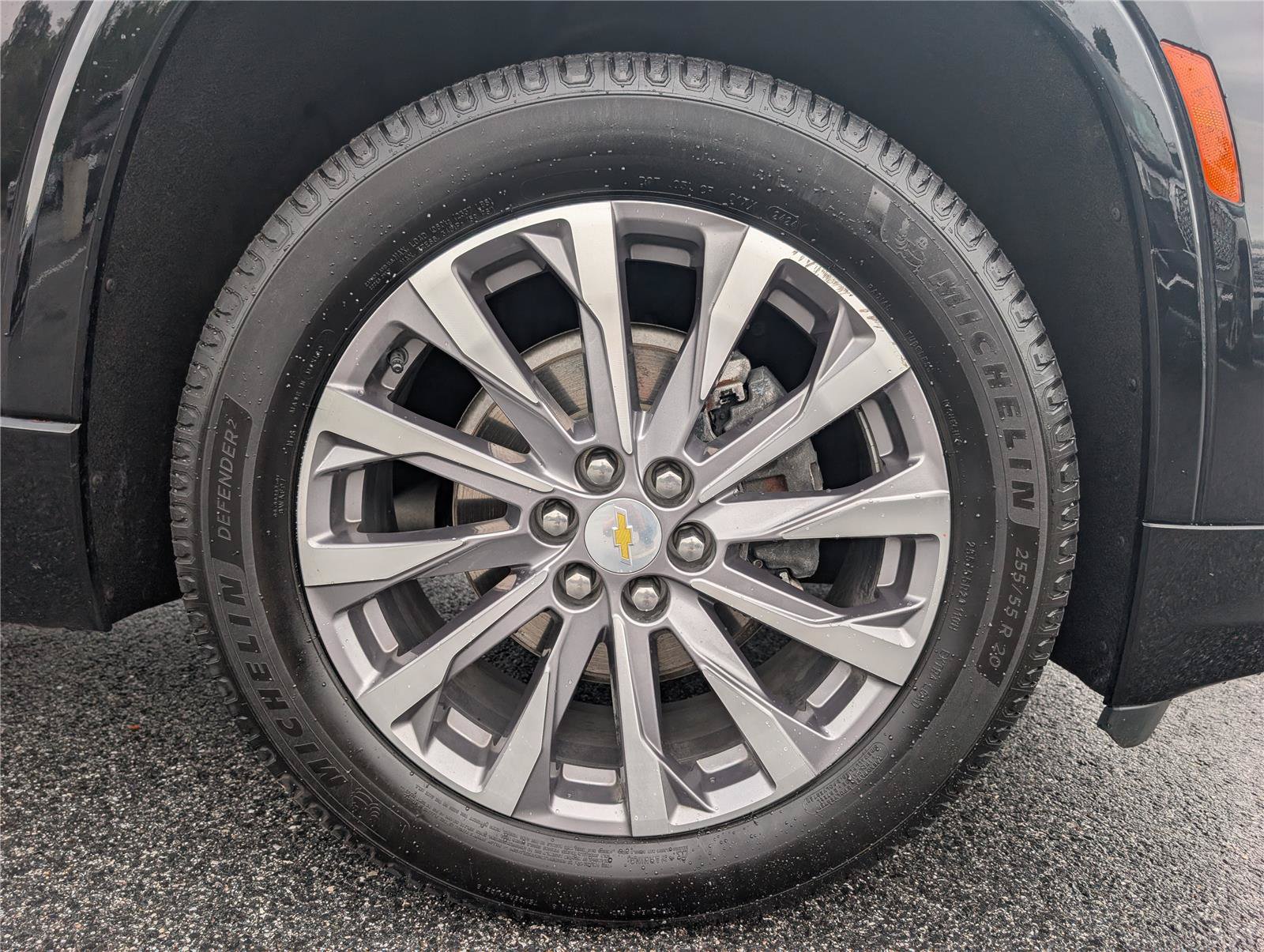 Used 2023 Chevrolet Traverse Premier w/ LPO, Floor Liner Package AWD/4WD image 9