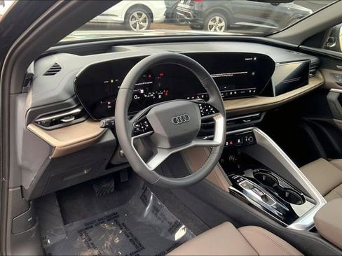 New 2025 Audi Q5 Prestige image 5