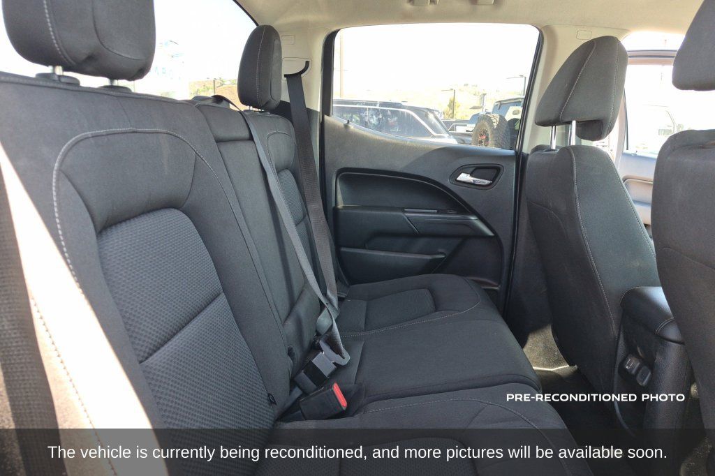 Used 2021 Chevrolet Colorado LT w/ Redline Special Edition RWD image 13