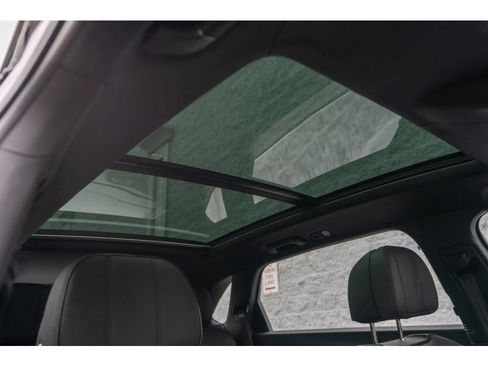 Used 2023 Bentley Bentayga Extended Wheelbase image 46