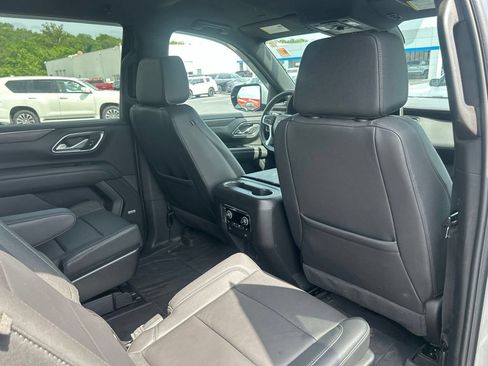 Used 2023 Chevrolet Tahoe LT w/ Luxury Package AWD/4WD image 39