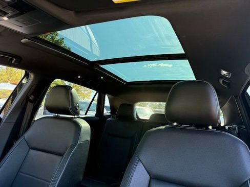 Used 2021 Volkswagen Atlas Cross Sport SEL image 41