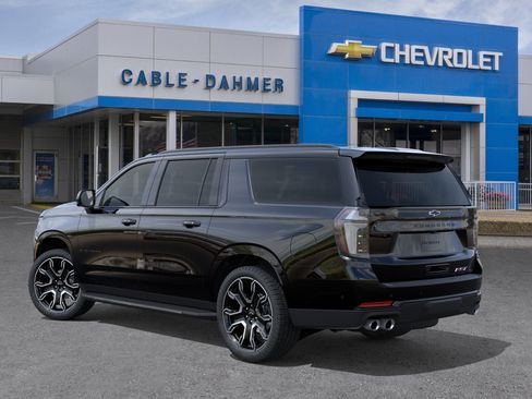 New 2026 Chevrolet Suburban RST w/ RST Capability Package AWD/4WD image 3