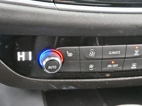 Used 2021 Buick Enclave Essence w/ Sound and Sites Package image 22