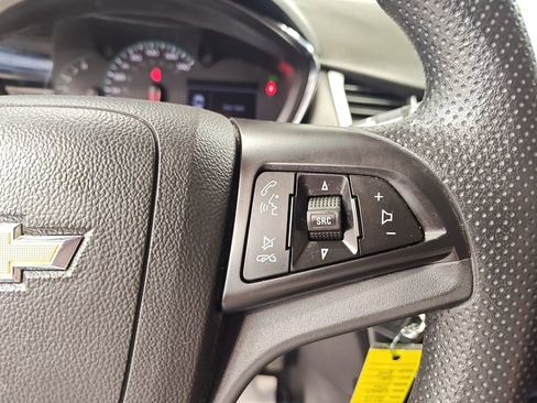 Used 2019 Chevrolet Trax LT AWD/4WD image 24